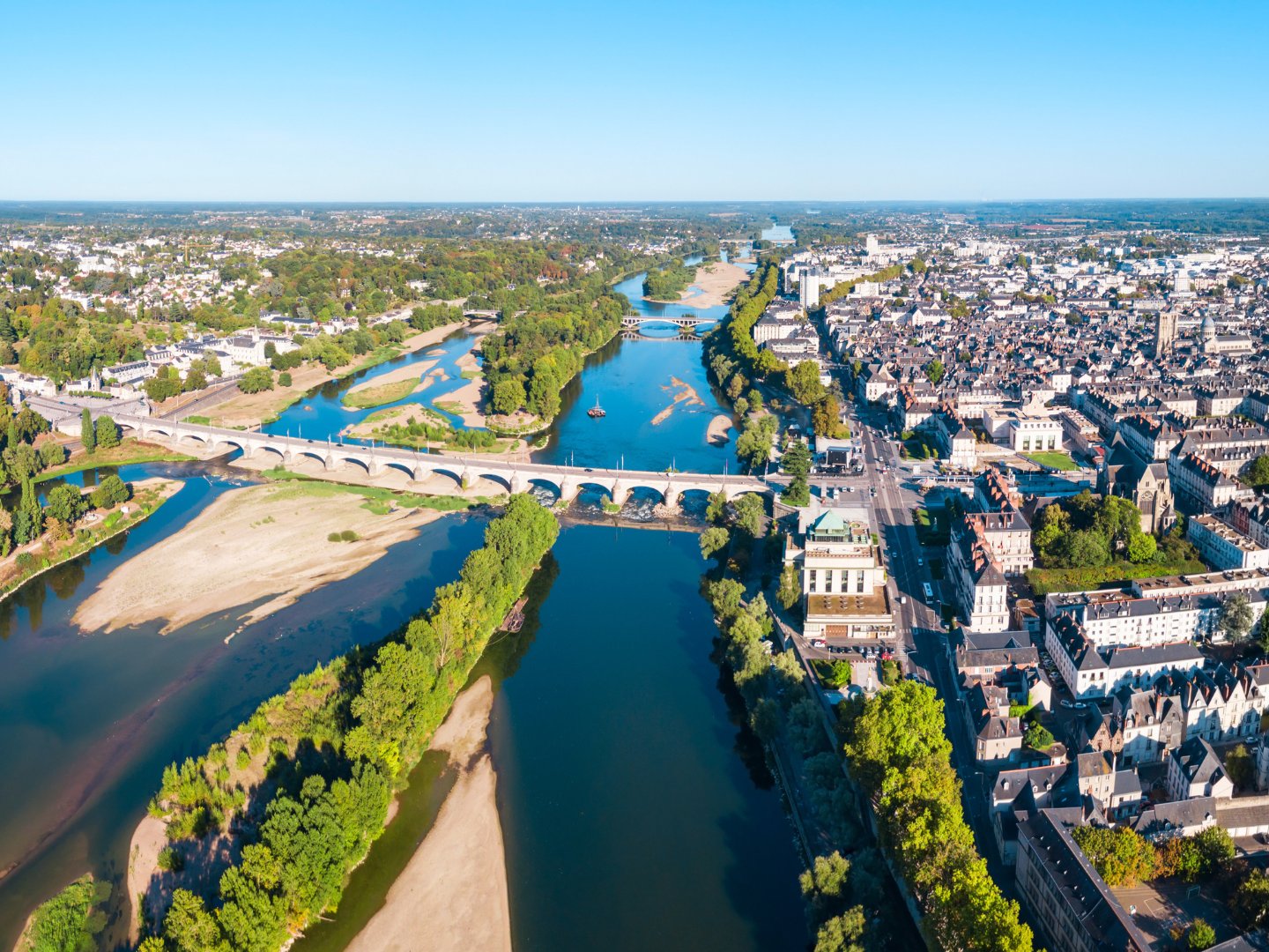 Ville de Tours vue du ciel