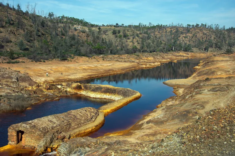 Carrière avec un lac