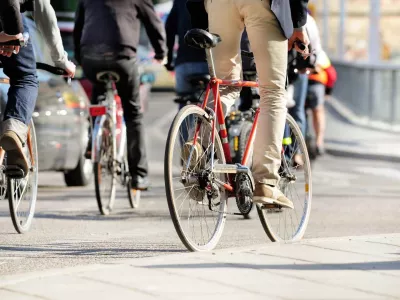 Cyclistes et Automobilistes doivent pouvoir parter de manière sûre et apaisée l'espace public